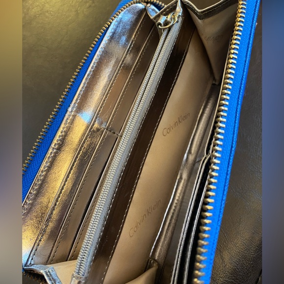 Calvin Klein Blue Leather Wallet - Picture 4 of 6